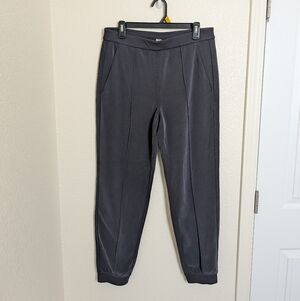Lululemon Softstreme Pintuck Mid-Rise Pant Jogger Grey Size Large